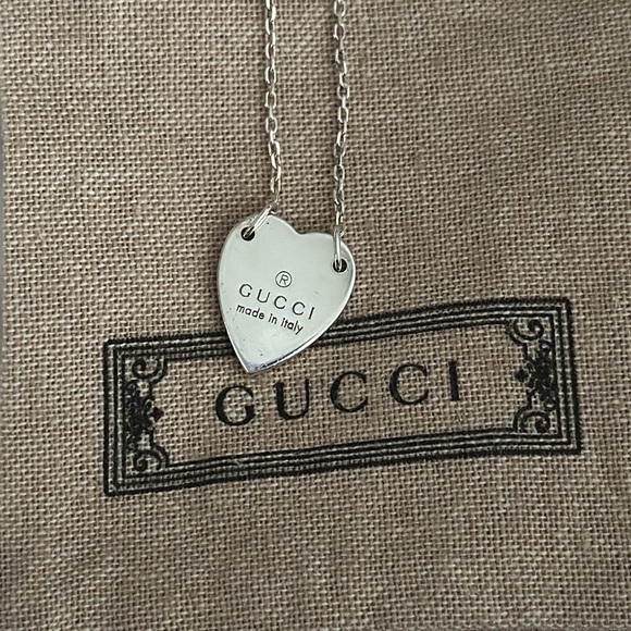 Authentic Gucci Heart bracelet - Picture 3 of 9